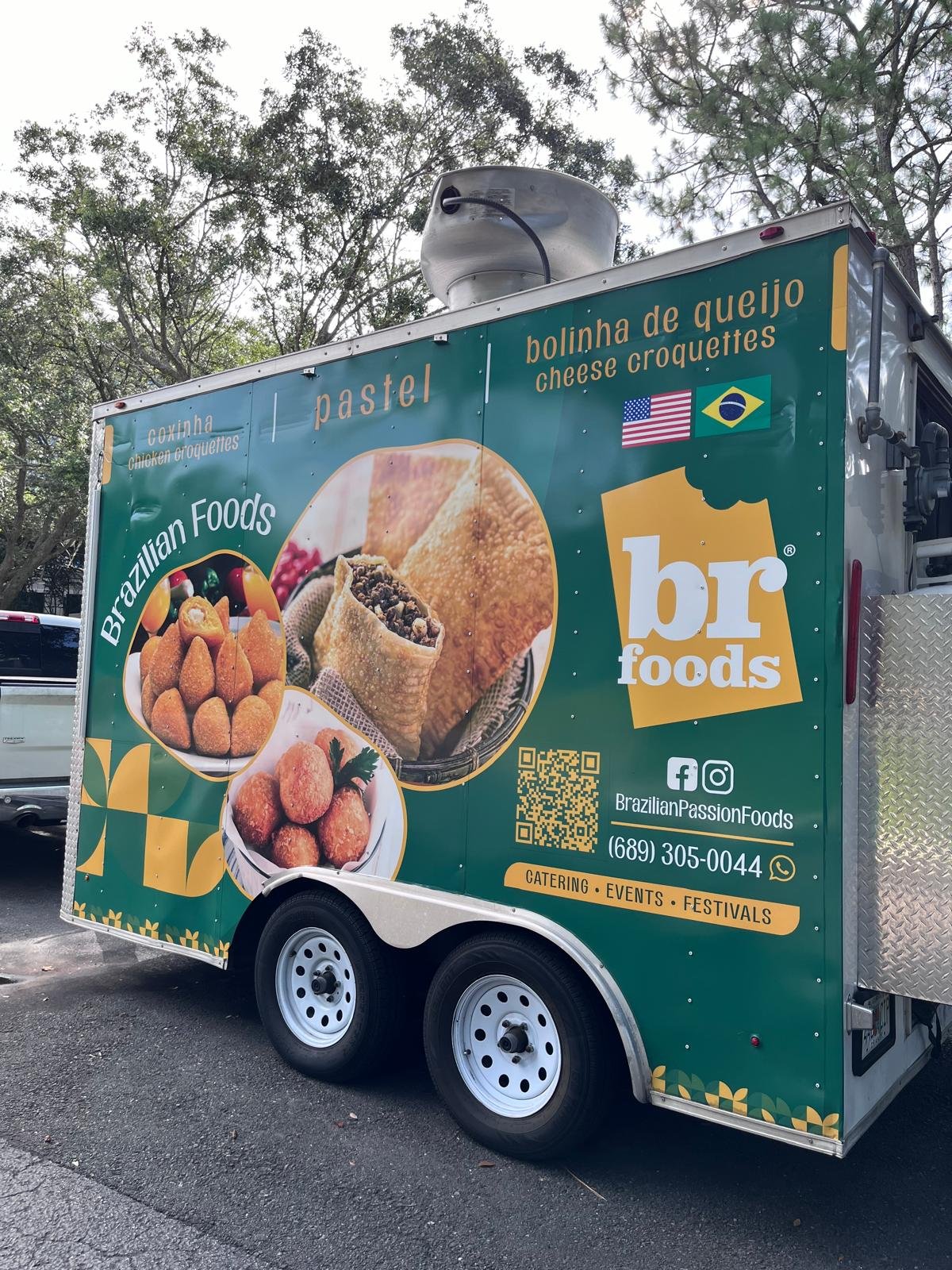 Truck traseiro com cardápio